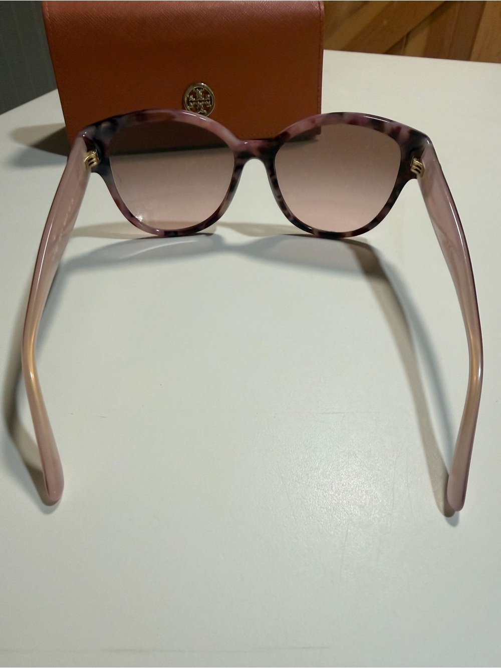 Tory Burch Pink Tortoiseshell Oversized Sunglasses - Picture 4 of 7
